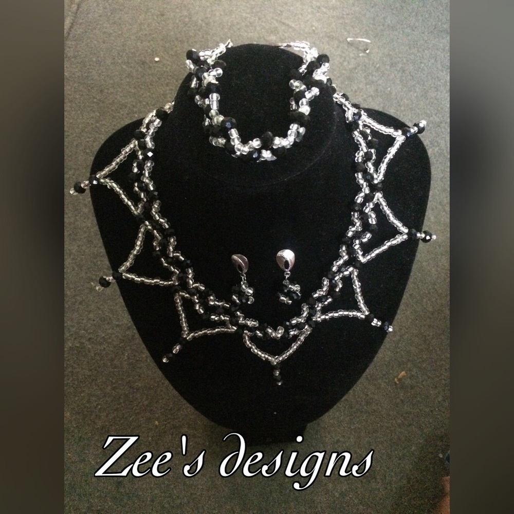 Beaded necklace